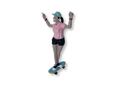 Skateboarderin Emy