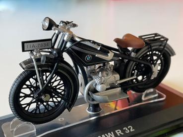 Preview: BMW R32